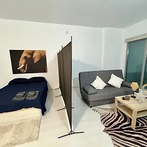 De Al Cielo Con Wifi Y Netflix , Madrid España